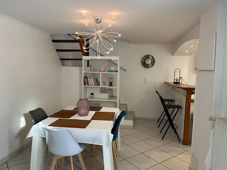 Petite Maison De Ville Au Calme 布里·孔德·罗伯特 外观 照片